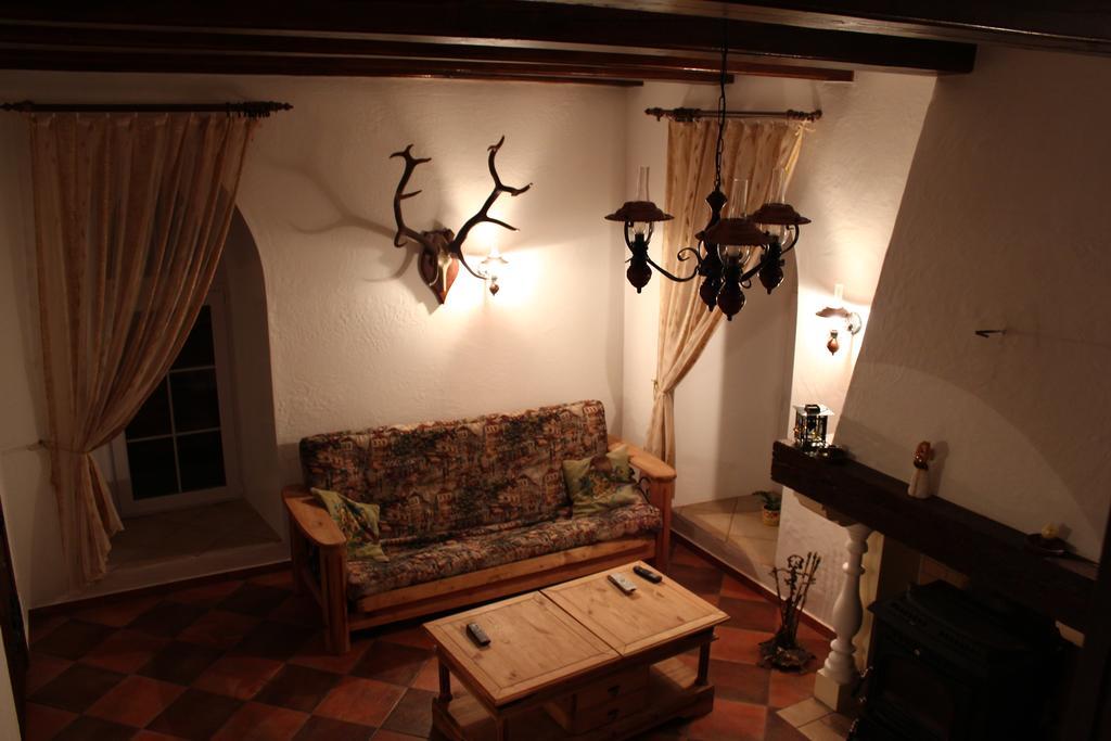 Hotel Karalinski Falvarok Tyzengauza Korolino  Zimmer foto